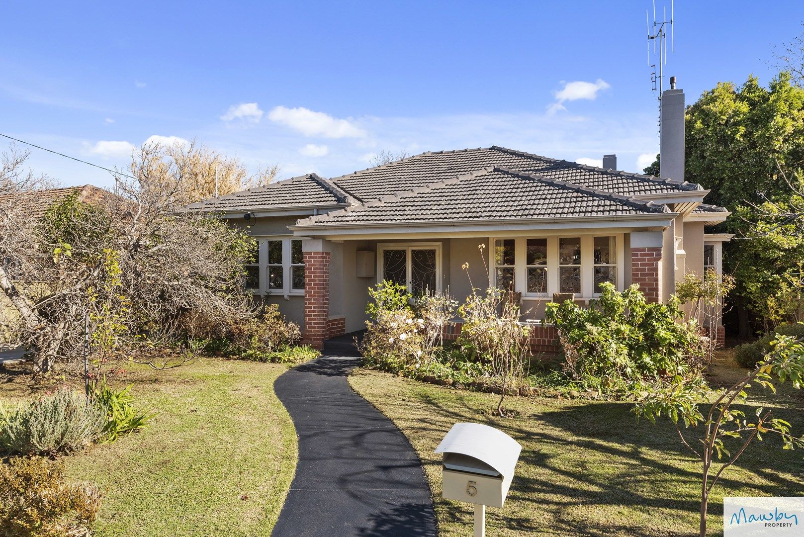 5 Dungey Avenue, Flora Hill VIC 3550, Image 0