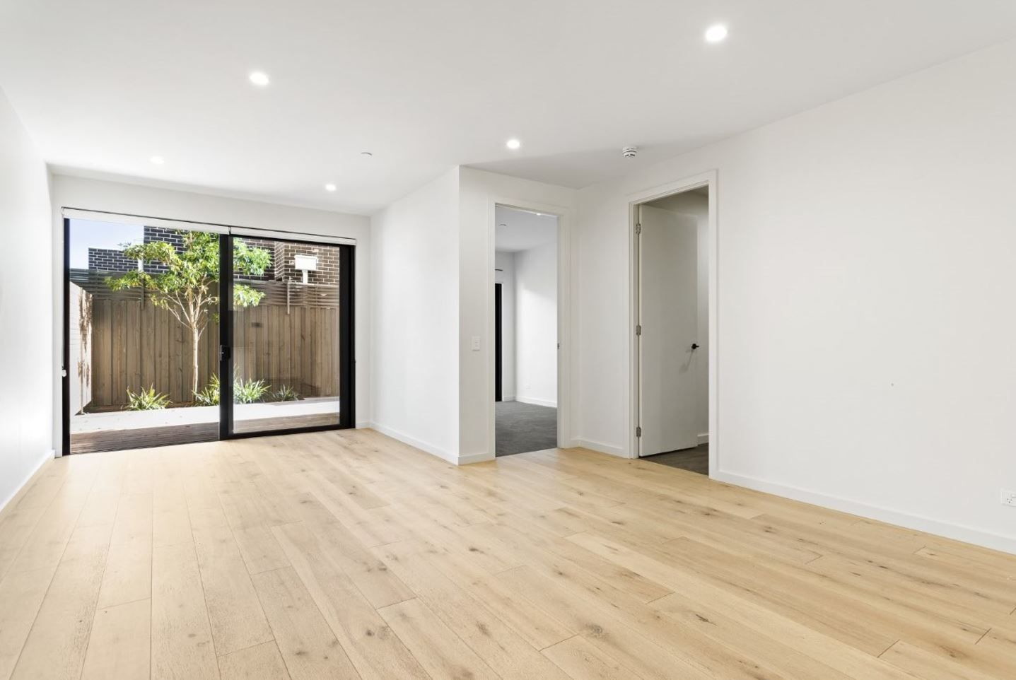 1 bedrooms Apartment / Unit / Flat in G11/5 Claire Street MCKINNON VIC, 3204