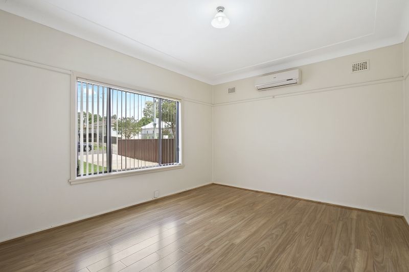 11 Penrose Crescent, South Penrith NSW 2750, Image 1