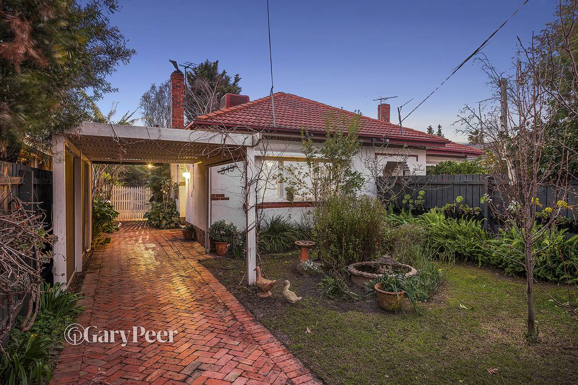 Picture of 349 Koornang Road, ORMOND VIC 3204