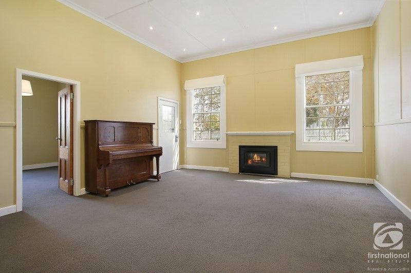 136 High Street, Beechworth VIC 3747, Image 2