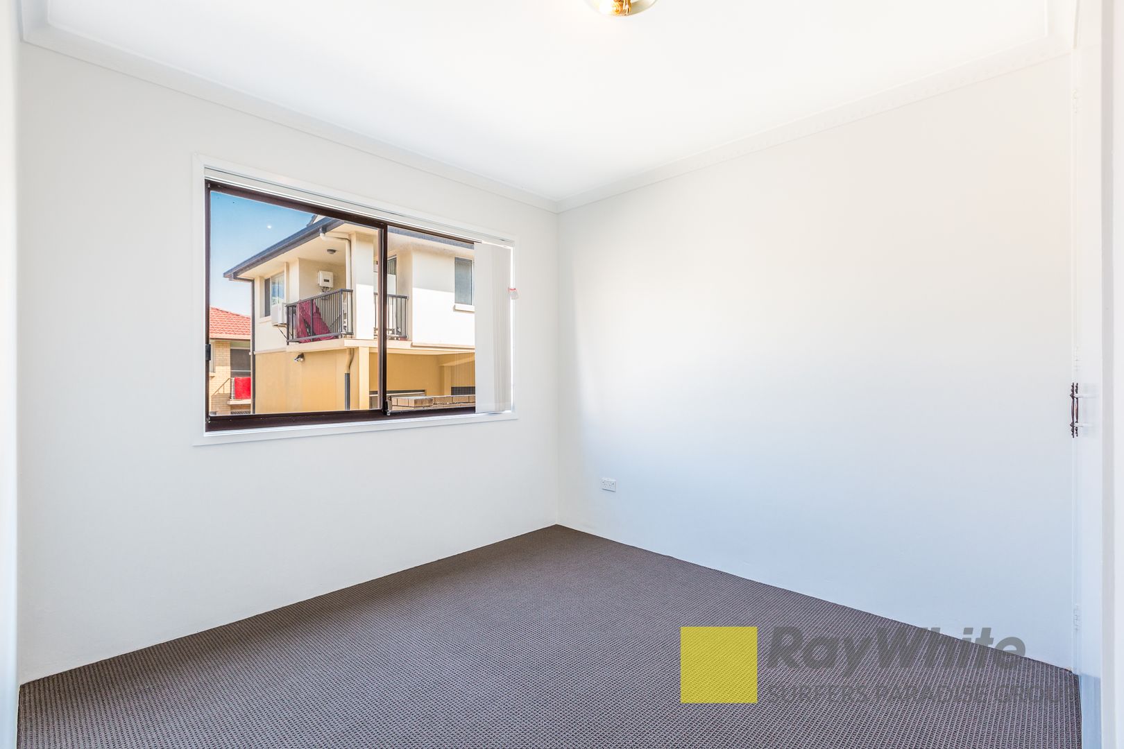 2/147 High St, Southport QLD 4215, Image 2