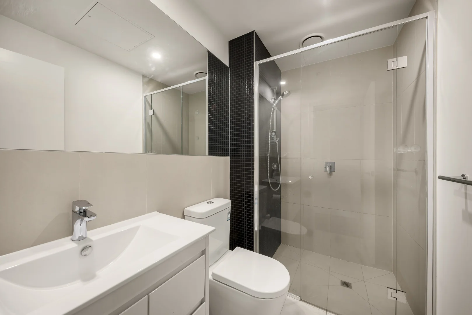 Additional image 8 of 207A/400 Burwood Highway, Wantirna South VIC 3152