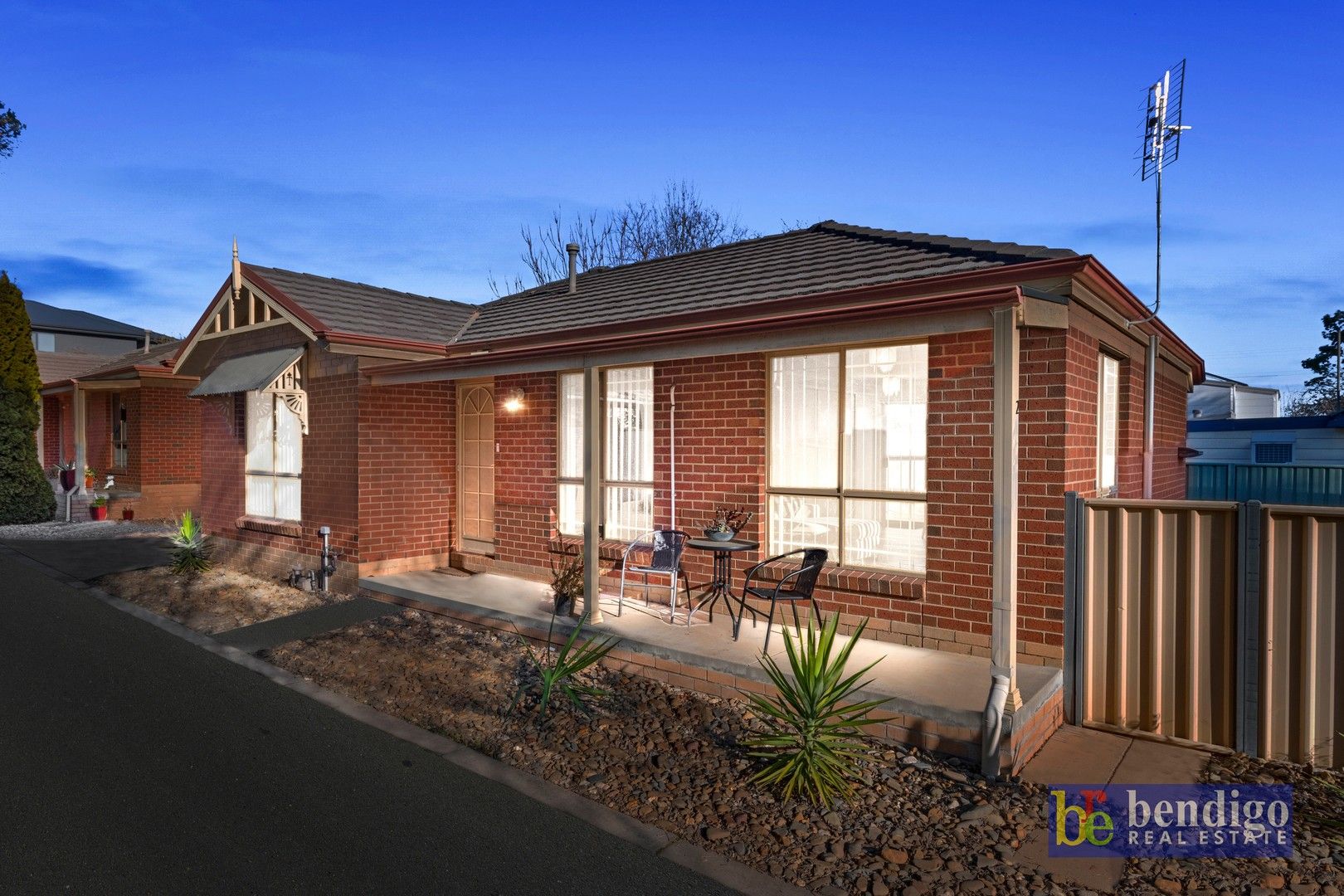 2 bedrooms House in 2/174 St Aidans Road KENNINGTON VIC, 3550