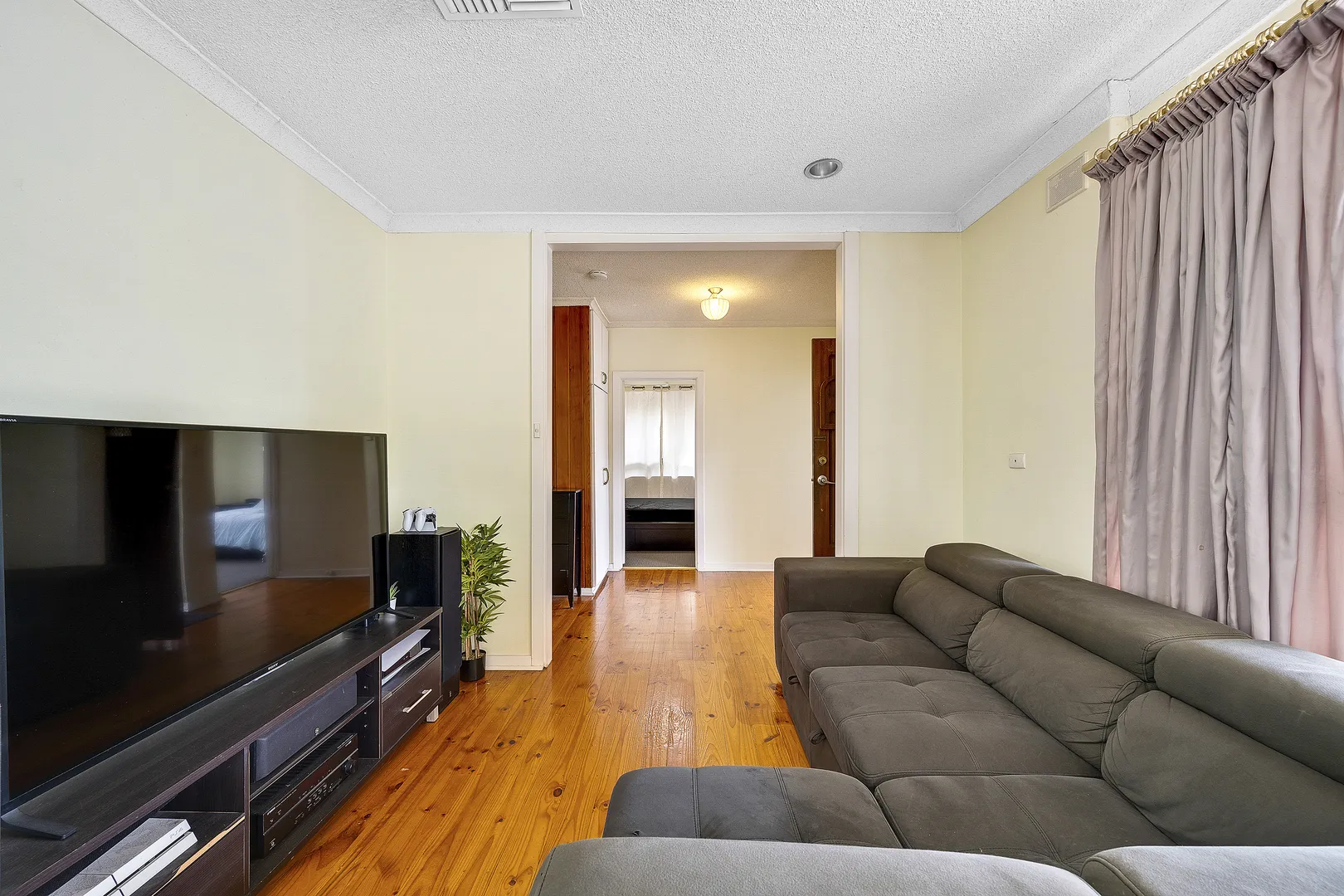 Comfortable Family Home on Appealing Corner Block! - View 5