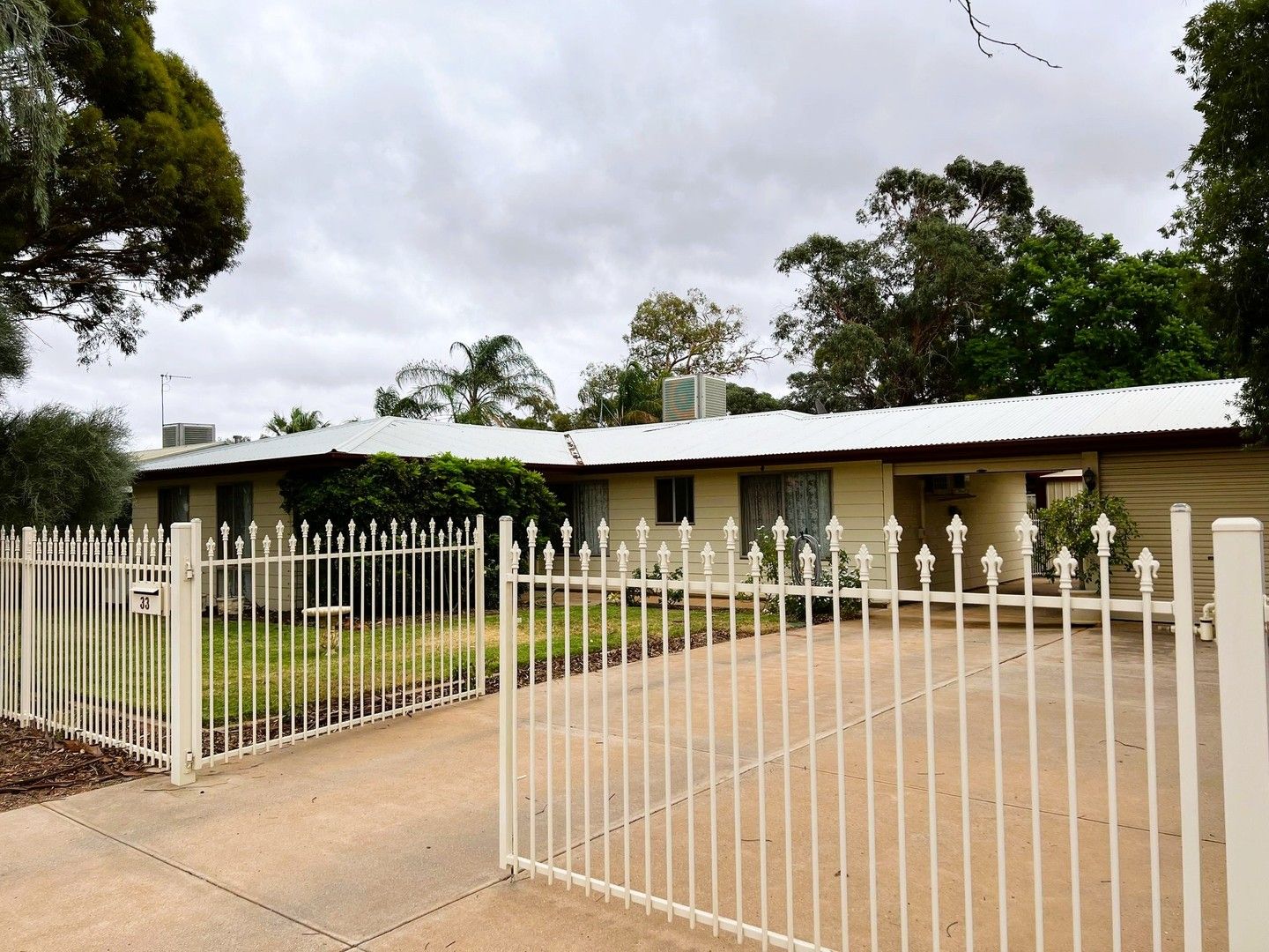 33 Gregory Street, Roxby Downs SA 5725, Image 0