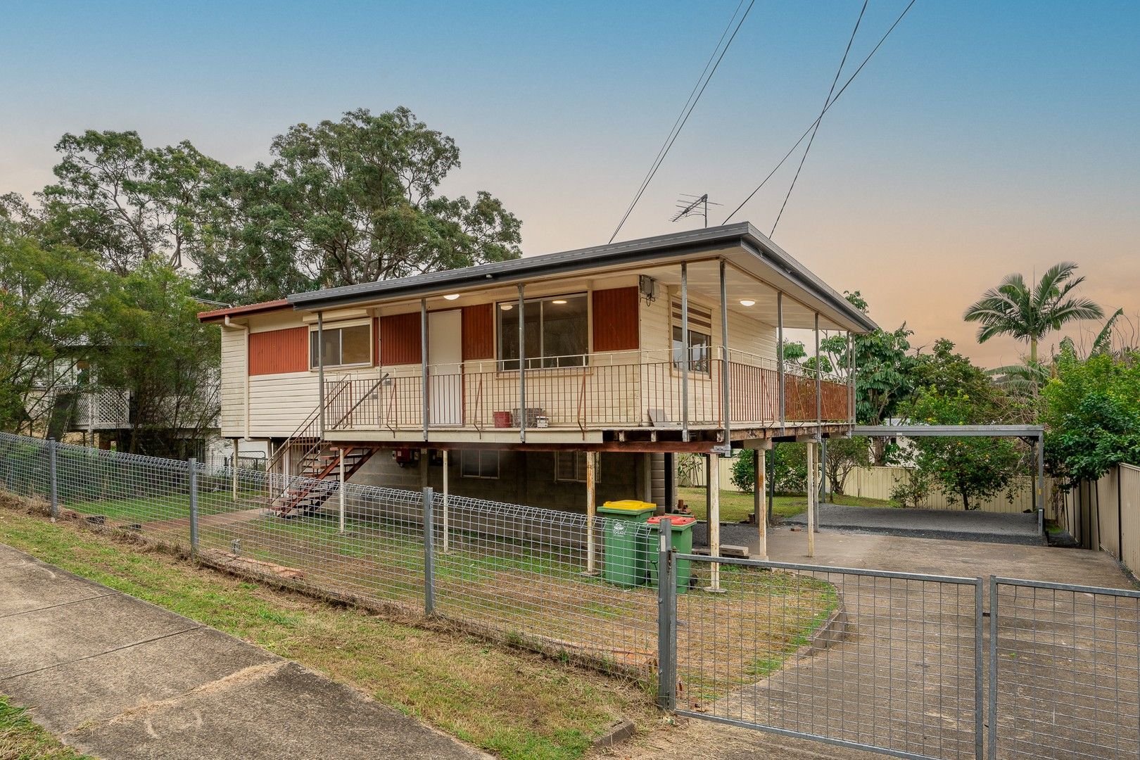 3 bedrooms House in 15 Kurrajong Street WOODRIDGE QLD, 4114