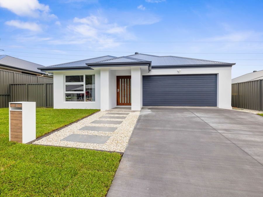 4 bedrooms House in 21 Carey Way NORTH BOAMBEE VALLEY NSW, 2450