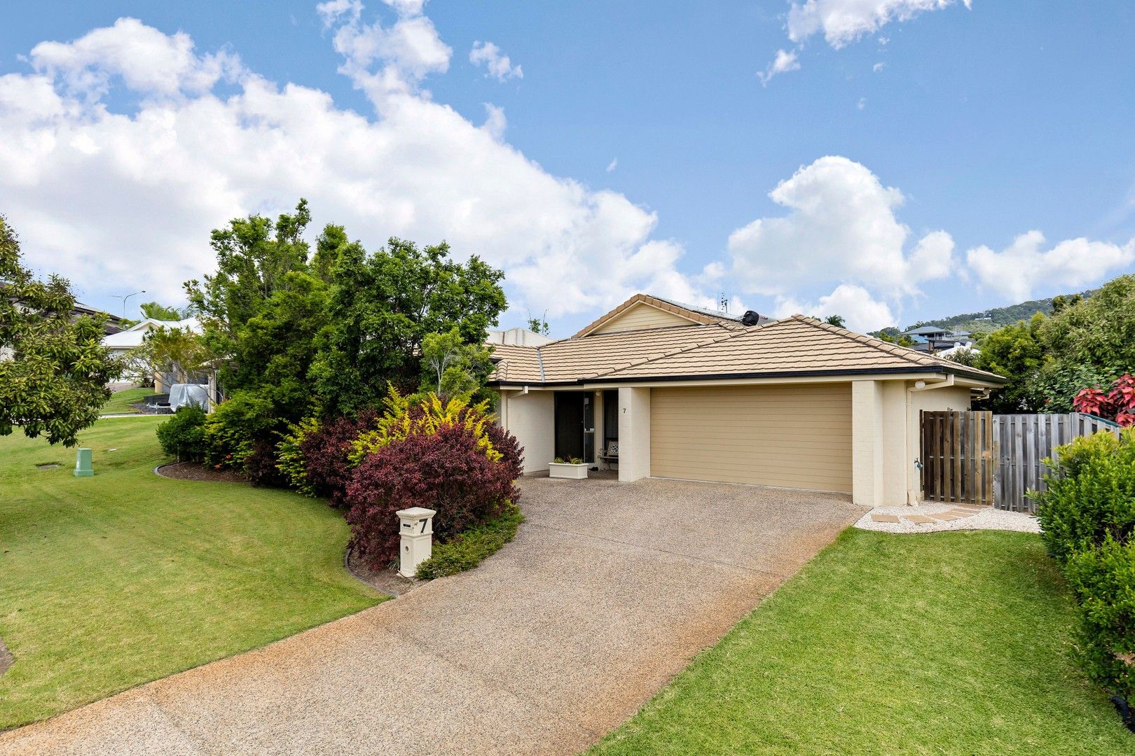 4 bedrooms House in 7 Seaham Court UPPER COOMERA QLD, 4209