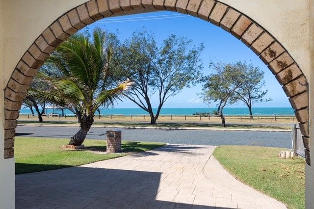 38 Pacific Esplanade, Slade Point QLD 4740