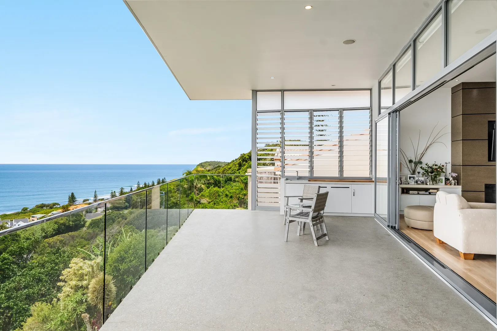 Elevated Architectural Masterpiece with World Class Panoramic Ocean Views - View 2