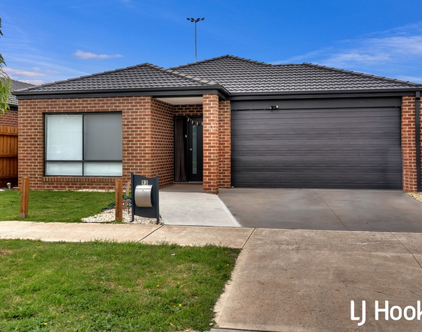 93 Fiorelli Boulevard, Cranbourne East VIC 3977