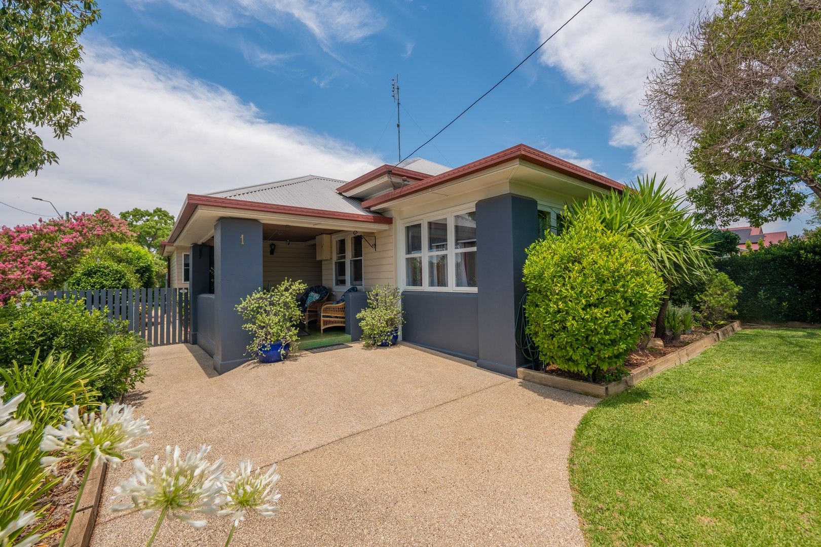 3 bedrooms House in 1 Elizabeth Street PARKES NSW, 2870