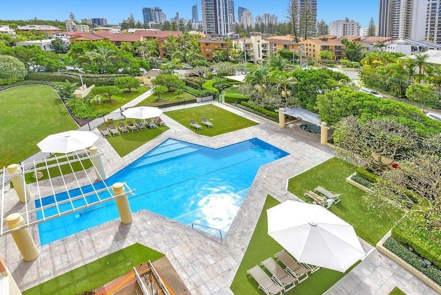 26/129 Surf Parade, Broadbeach QLD 4218, Image 2