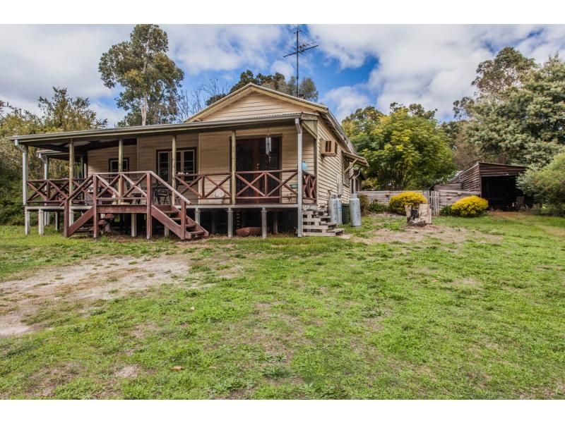 37 Marginata Crescent, Dwellingup WA 6213, Image 1