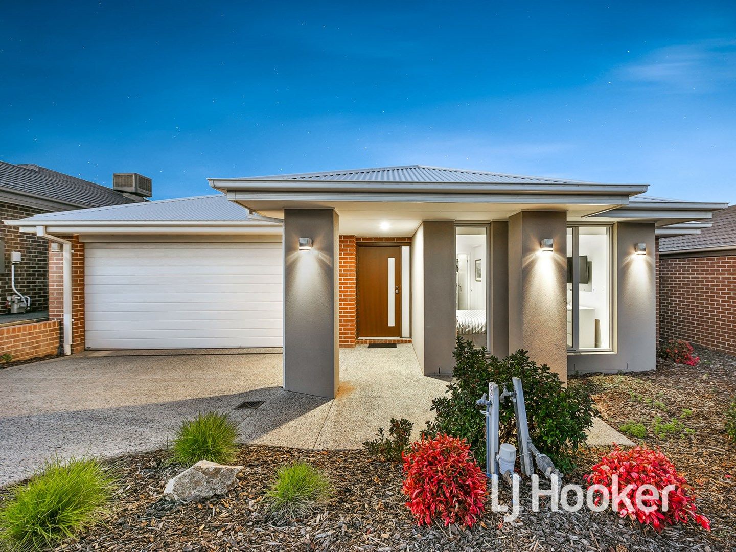 19 Wheelwright Street, Clyde North VIC 3978