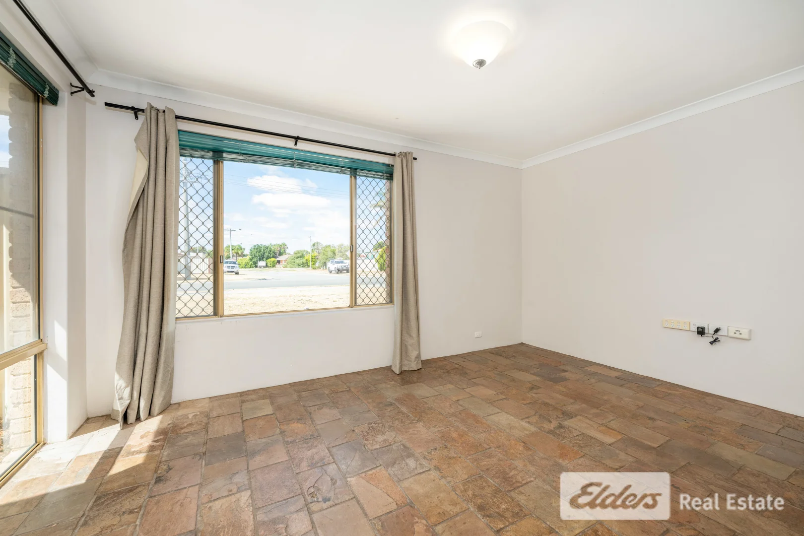 Additional image 6 of 11 Gascoyne Way, Cooloongup WA 6168