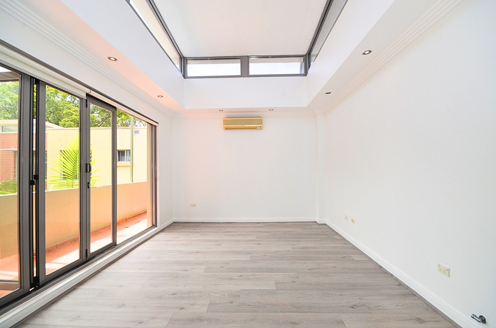 2 bedrooms Apartment / Unit / Flat in 19/22-24A Parkside Lane WESTMEAD NSW, 2145