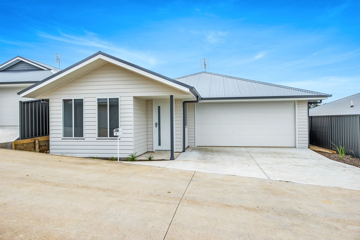 3 bedrooms Villa in 14 Selina Close RAYMOND TERRACE NSW, 2324