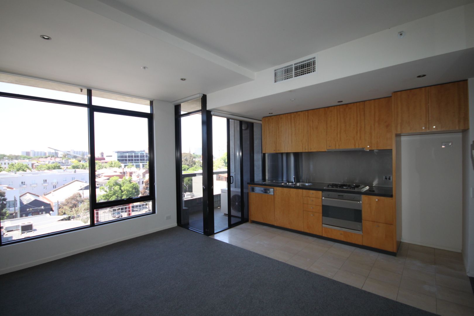 610 668 Swanston Street Carlton Vic 3053 Apartment For Rent 380 00 Domain