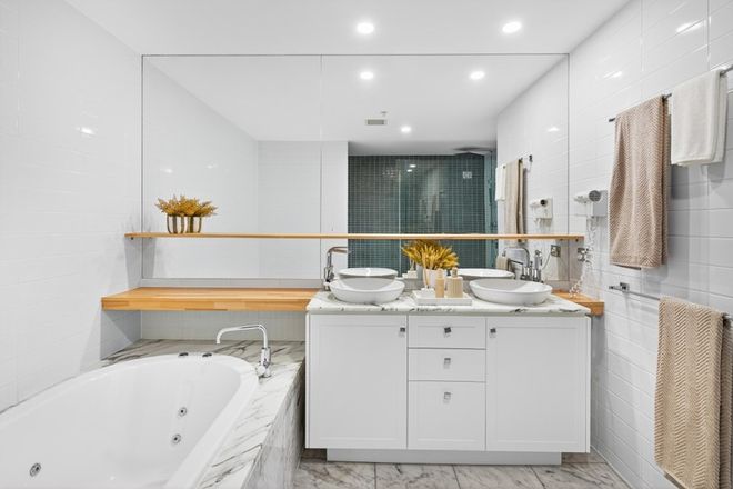 401/19 Albert Avenue Broadbeach 4218 - Image 6