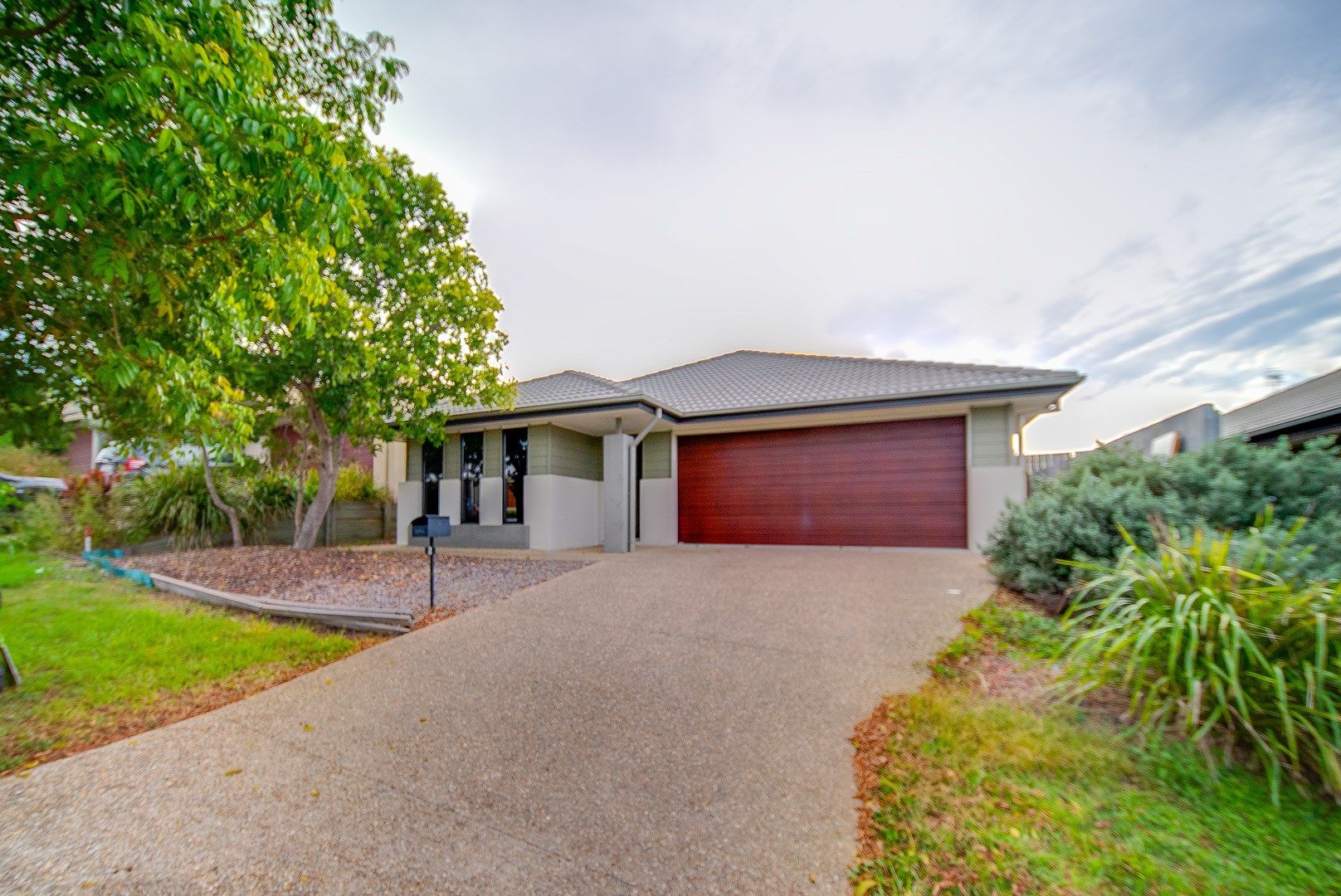 4 bedrooms House in 5 Preston Street ORMEAU HILLS QLD, 4208