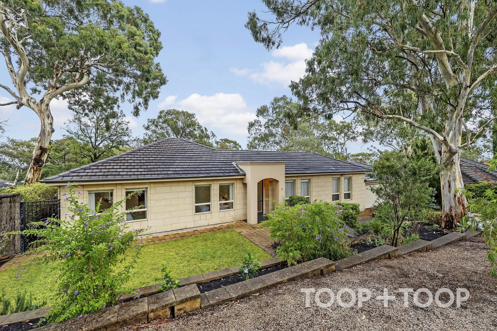 11 Mingara Avenue, Stonyfell SA 5066