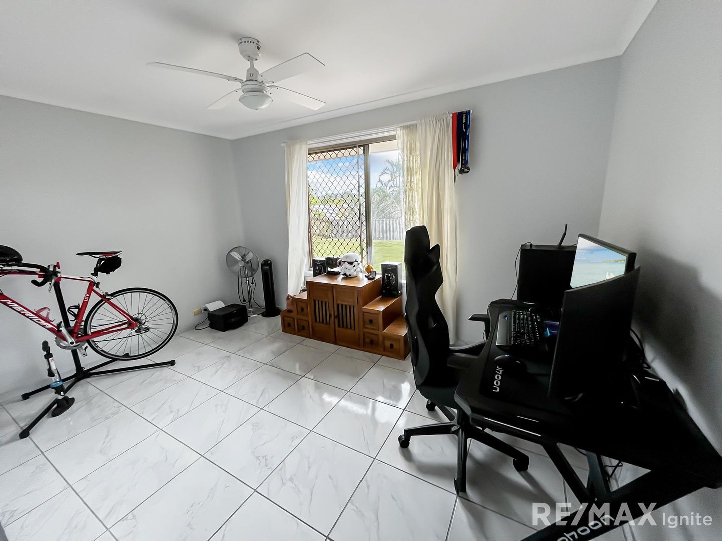 3 Cheviot Place, Sinnamon Park QLD 4073, Image 2