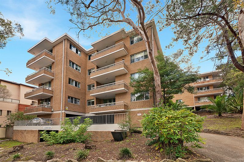 2 bedrooms Apartment / Unit / Flat in 3/4-6 Lynvale Cl LANE COVE NSW, 2066