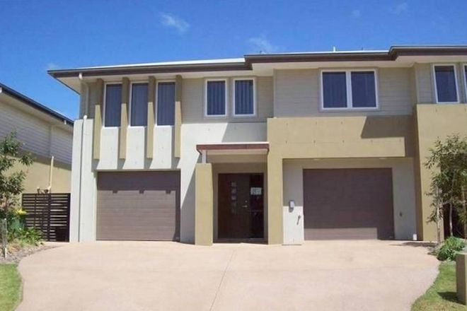 Picture of 2/10 Tuxworth Place, PIMPAMA QLD 4209