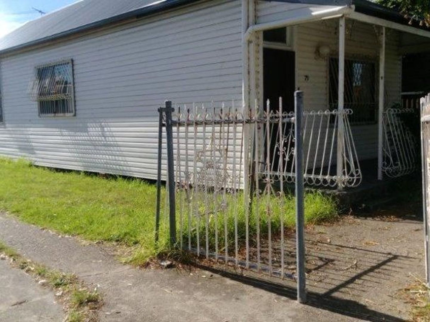 2 bedrooms House in 75 Mona Street AUBURN NSW, 2144