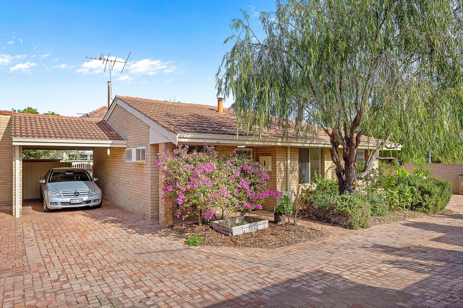 3 bedrooms Villa in 7/46 Banksia Street JOONDANNA WA, 6060