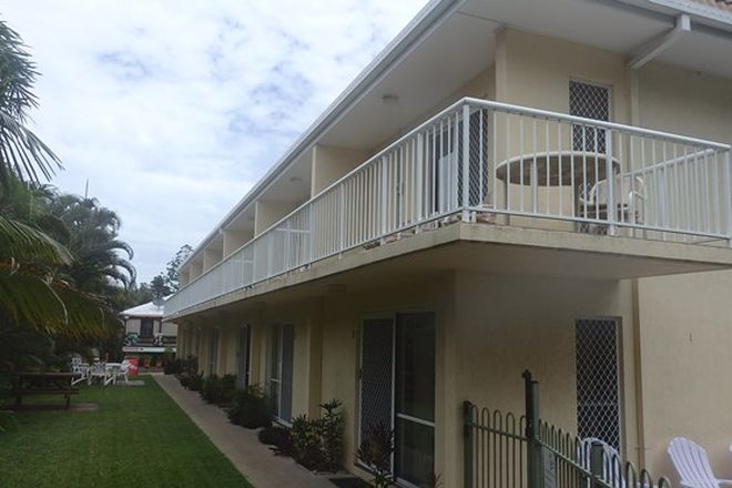 Picture of 405 Esplanade, TORQUAY QLD 4655