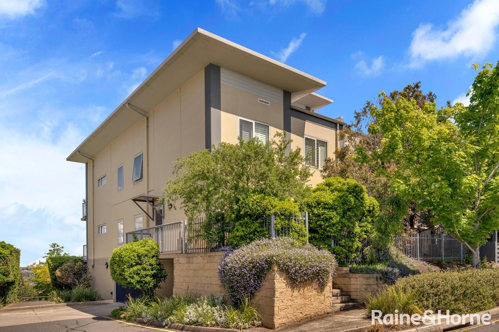 3 bedrooms Apartment / Unit / Flat in 5/9 Horizon Drive MARIBYRNONG VIC, 3032