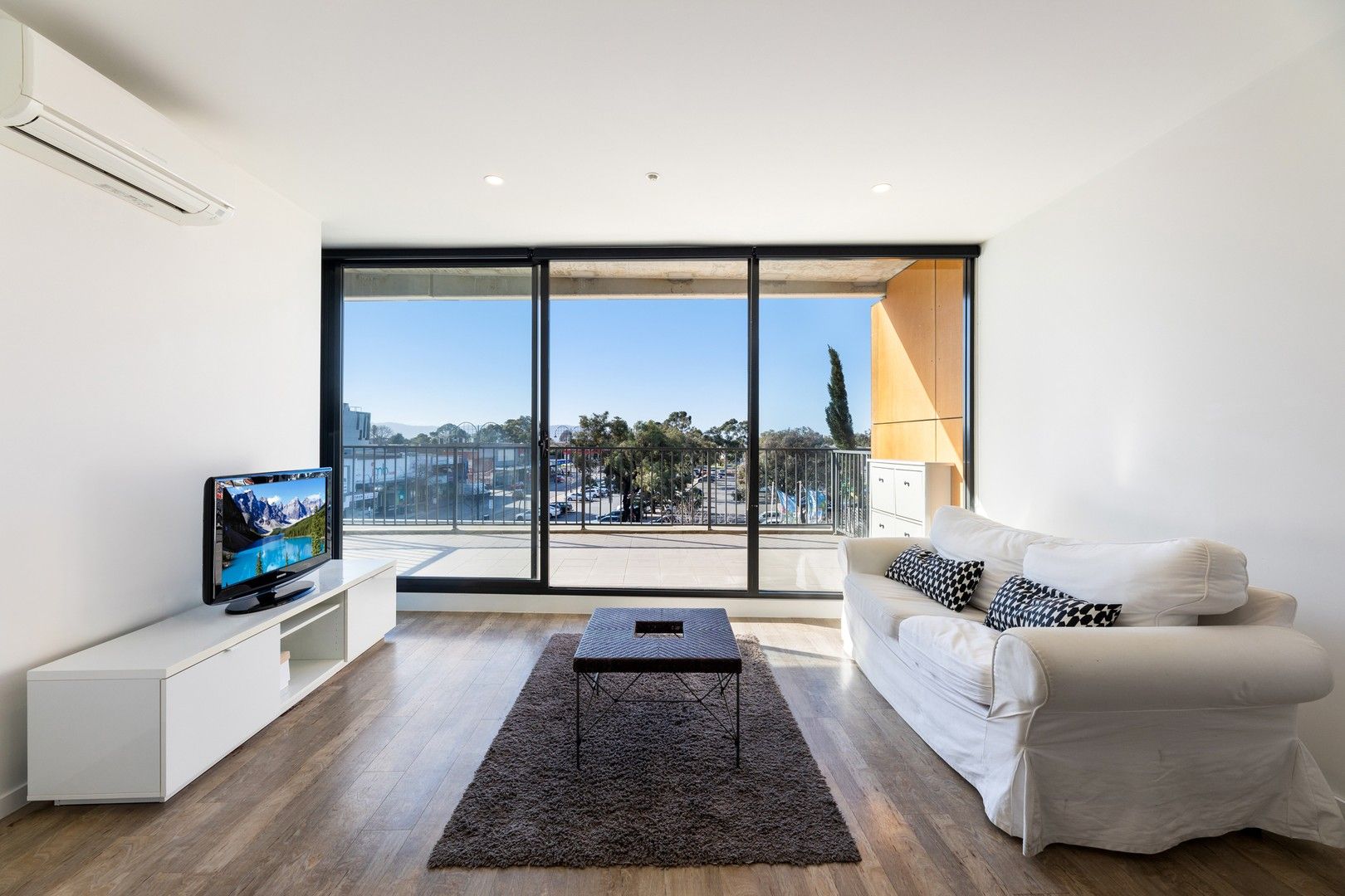 1 bedrooms Apartment / Unit / Flat in 504/39-55 Kingsway GLEN WAVERLEY VIC, 3150