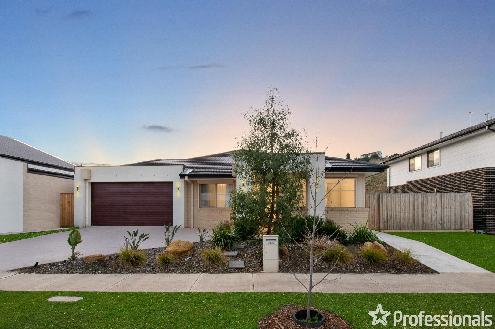 4 bedrooms House in 35 Killara Circuit BACCHUS MARSH VIC, 3340