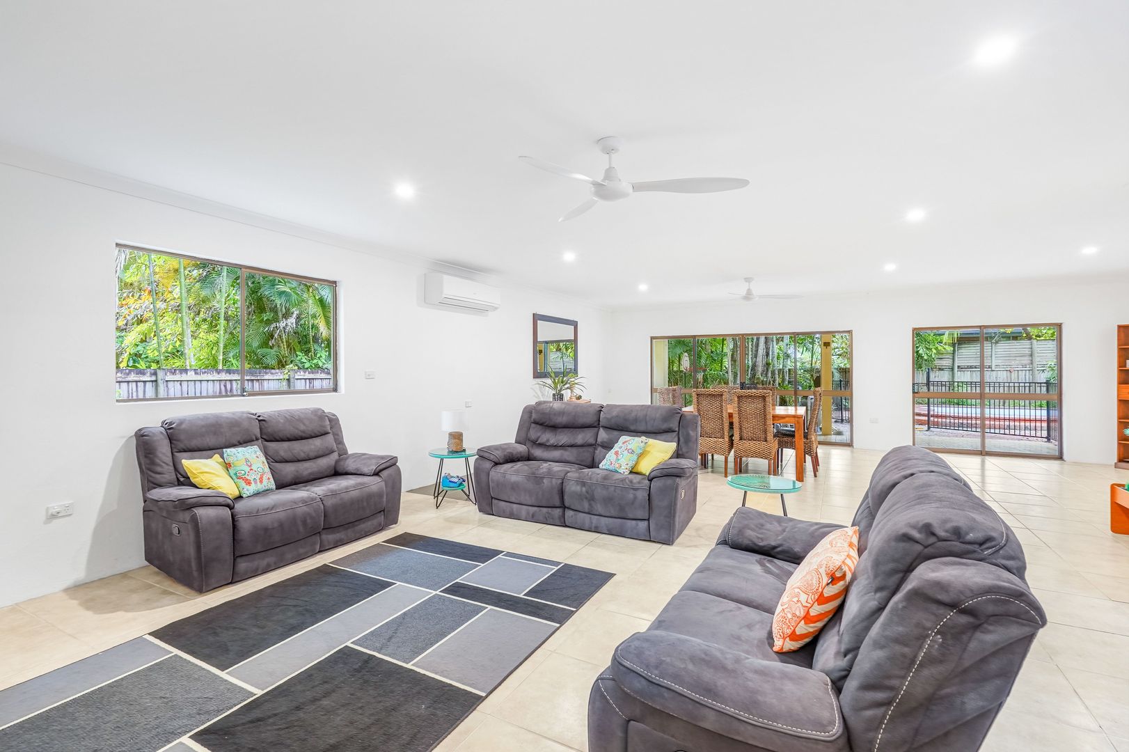 9-11 Griffiths Street, Manoora QLD 4870, Image 2