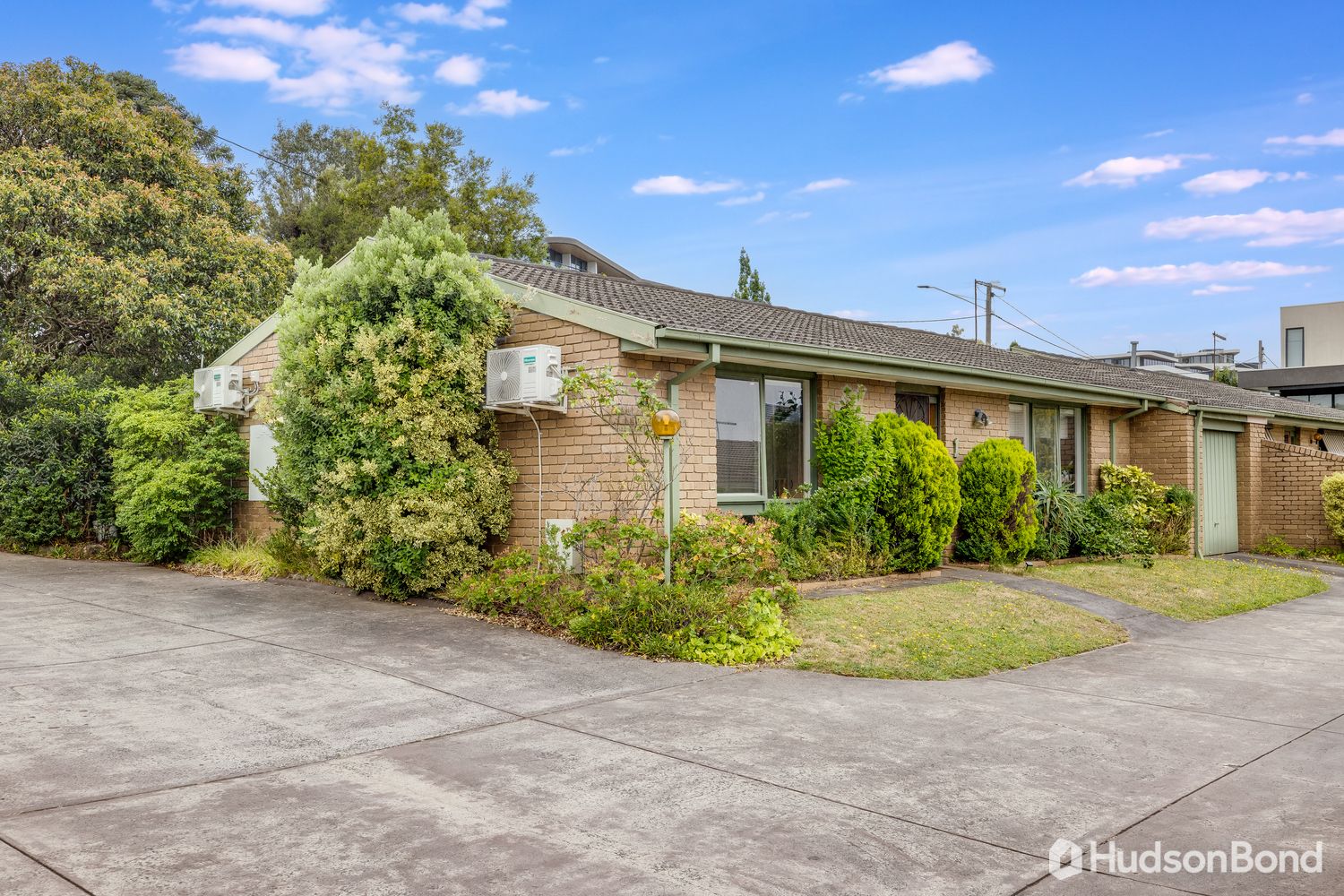 2 bedrooms Apartment / Unit / Flat in 1/498 Doncaster Road DONCASTER VIC, 3108