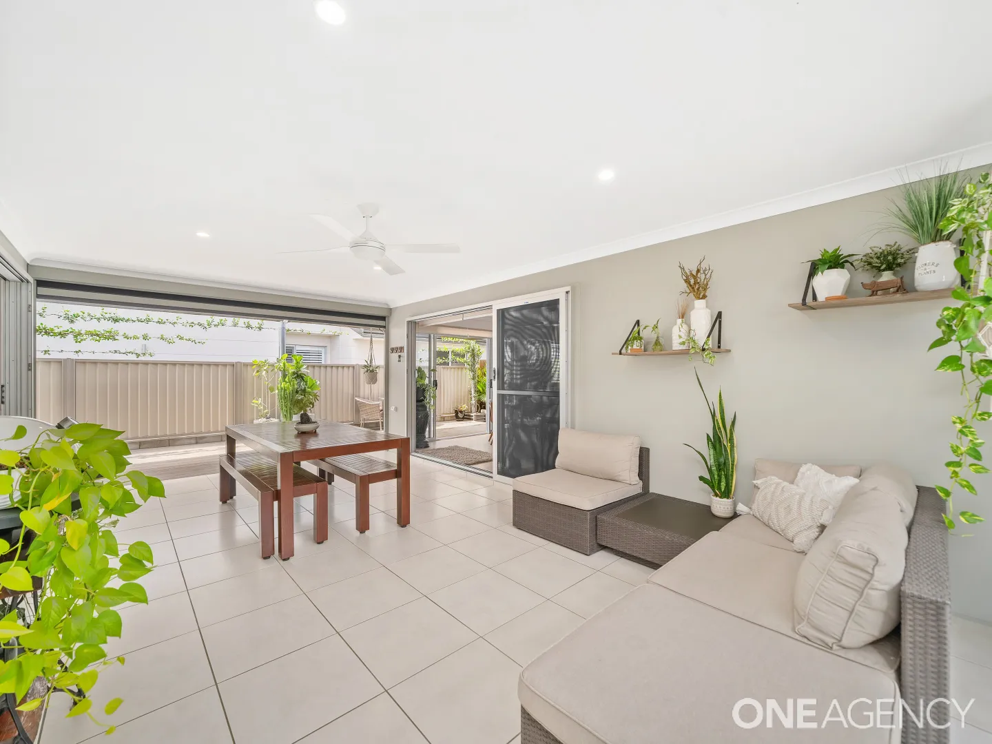Low-set luxury living - View 3