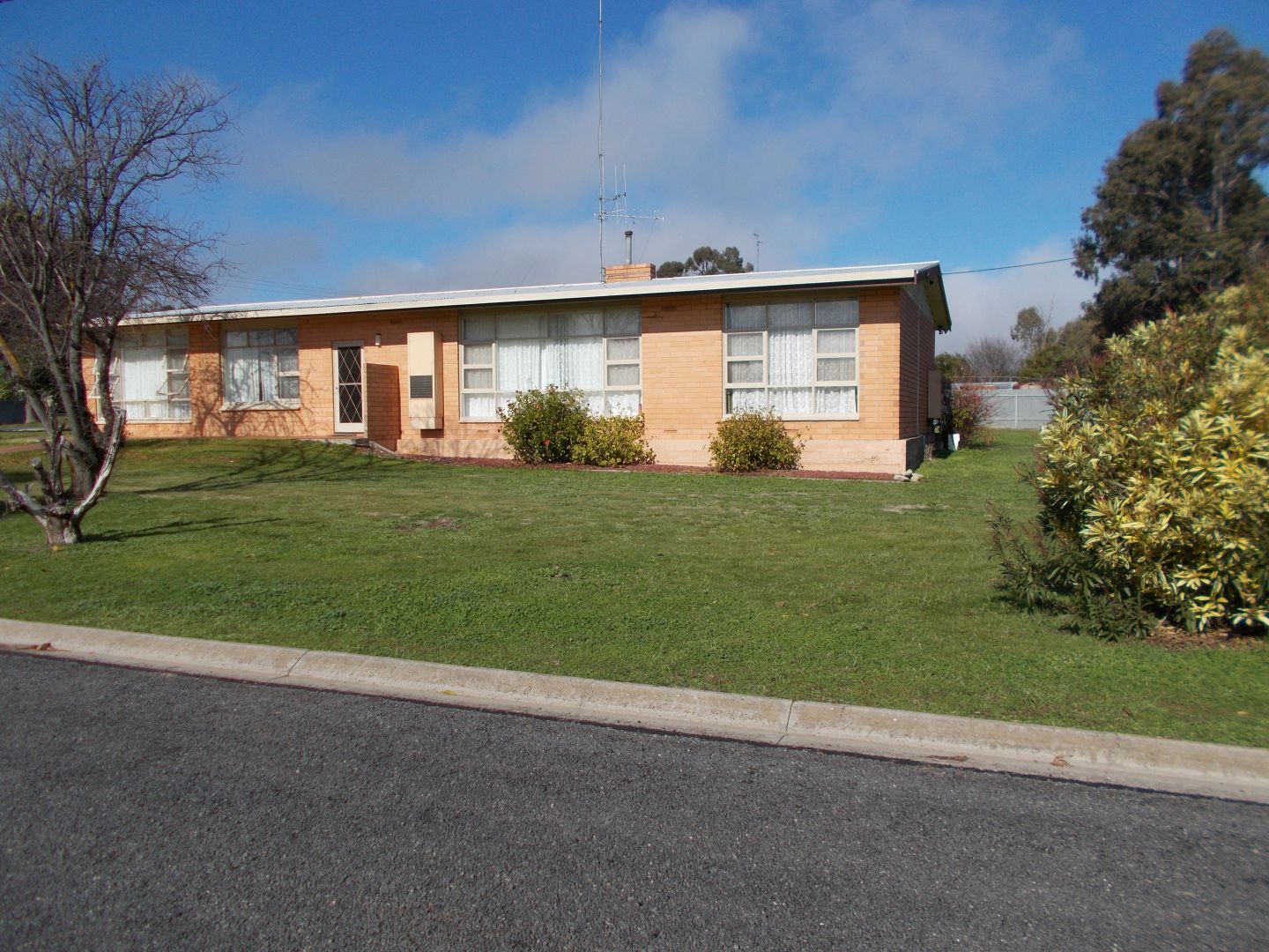 24 Albert Pde, Bordertown SA 5268, Image 1