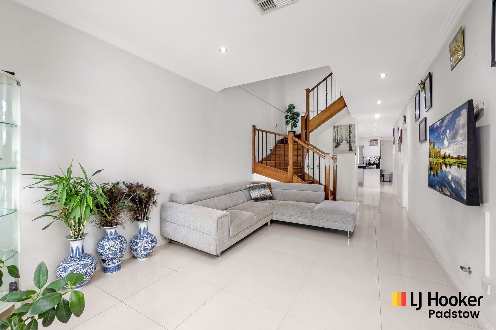 11a Spring Street, Padstow NSW 2211, Image 2