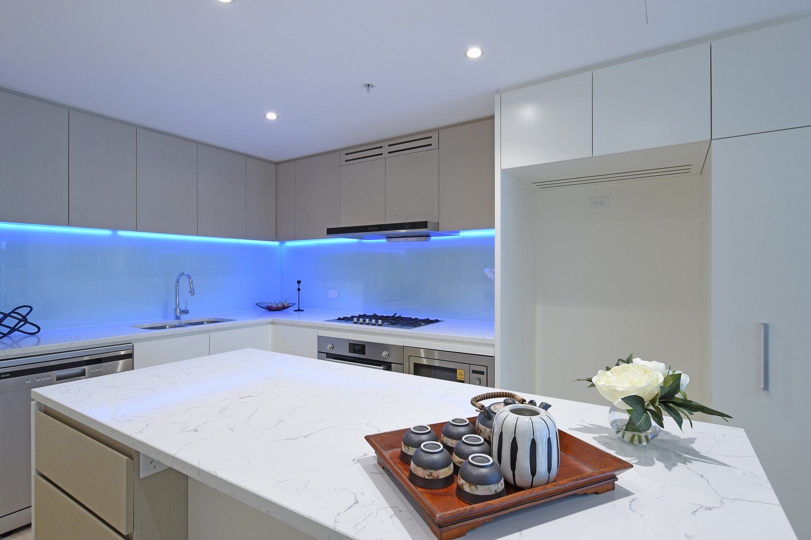 1 bedrooms Apartment / Unit / Flat in 715/17 Wentworth Place WENTWORTH POINT NSW, 2127
