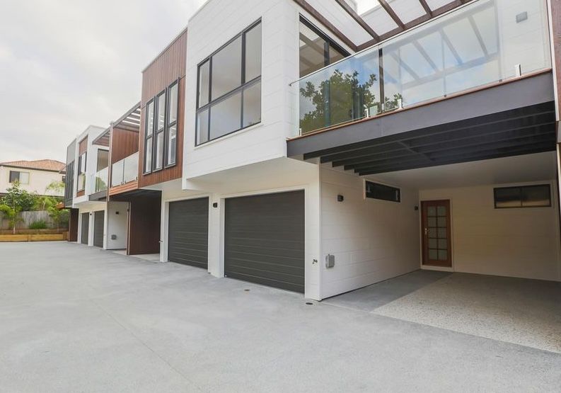 4 bedrooms Townhouse in 3/230 Queen Street SOUTHPORT QLD, 4215