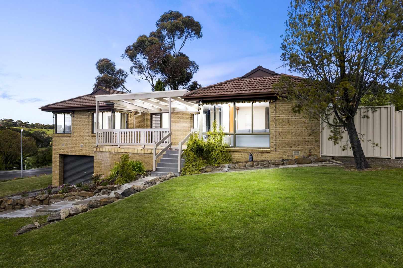 3 bedrooms House in 11 Ardcloney Drive SUNBURY VIC, 3429