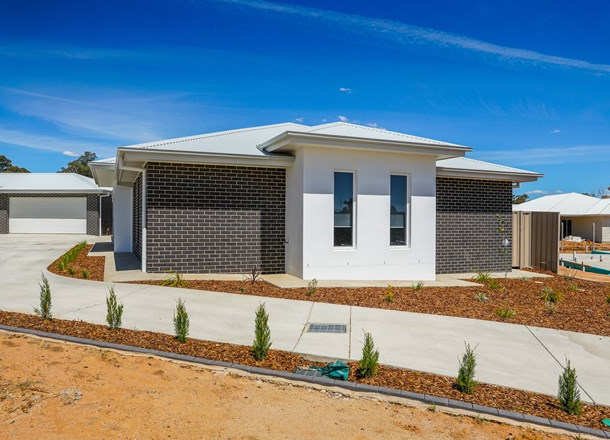 1/8 Wylie Court, Boorooma NSW 2650