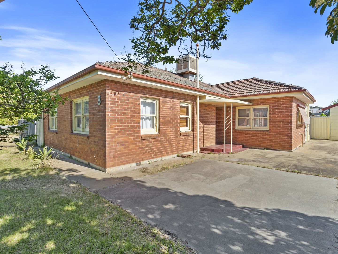 8 Headford Street, Finley NSW 2713, Image 1