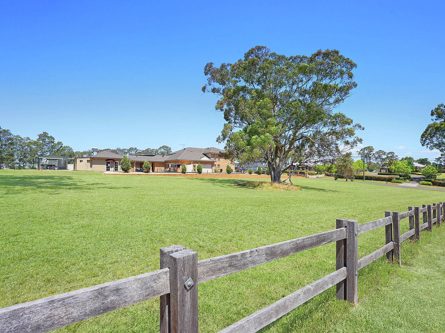 67 Benwerrin Crescent, Grasmere NSW 2570, Image 2