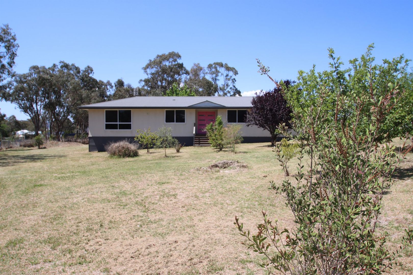 96 Clive Street, Tenterfield NSW 2372 Domain