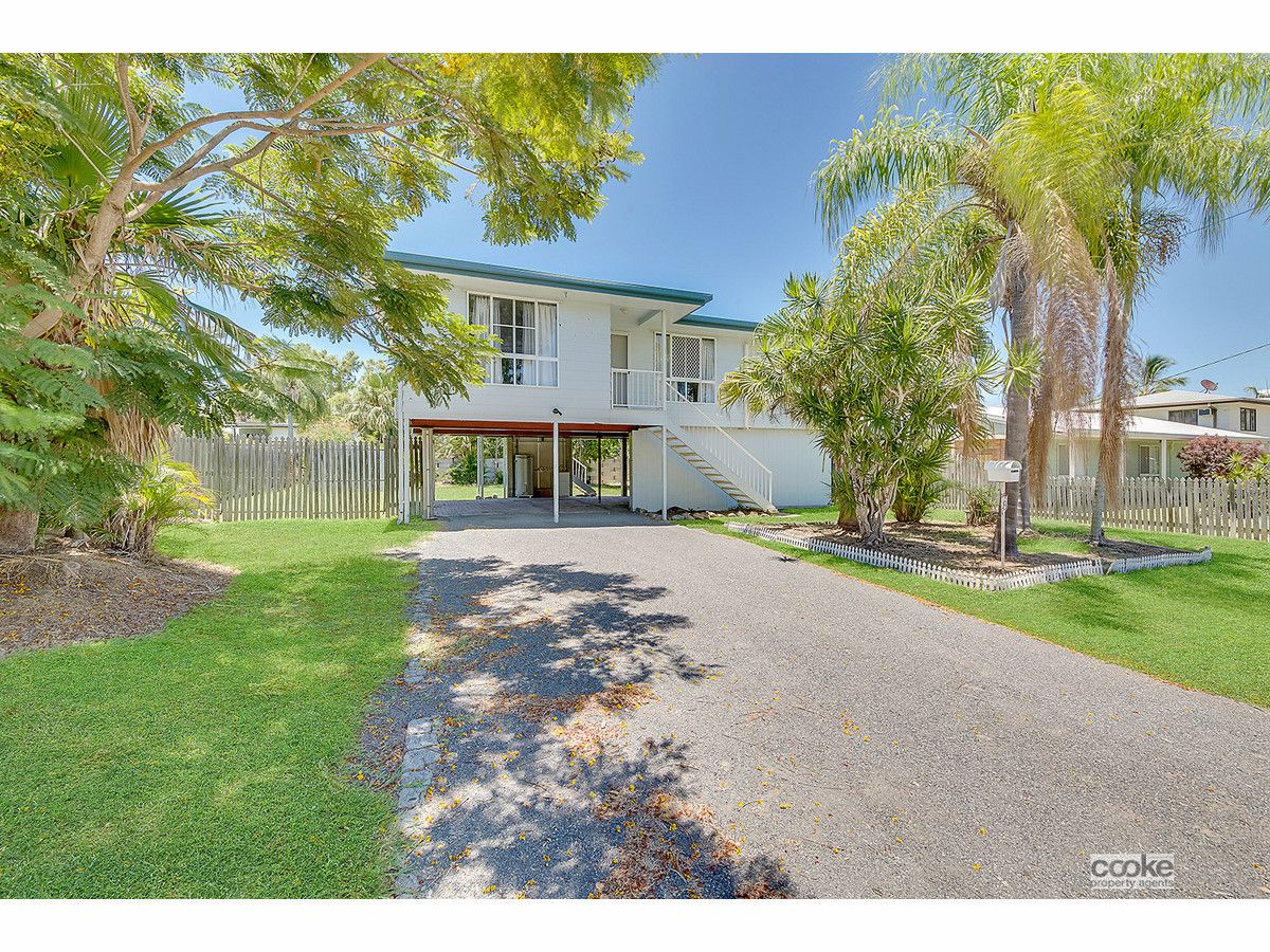 3 bedrooms House in 8 Halligan Crescent NORMAN GARDENS QLD, 4701