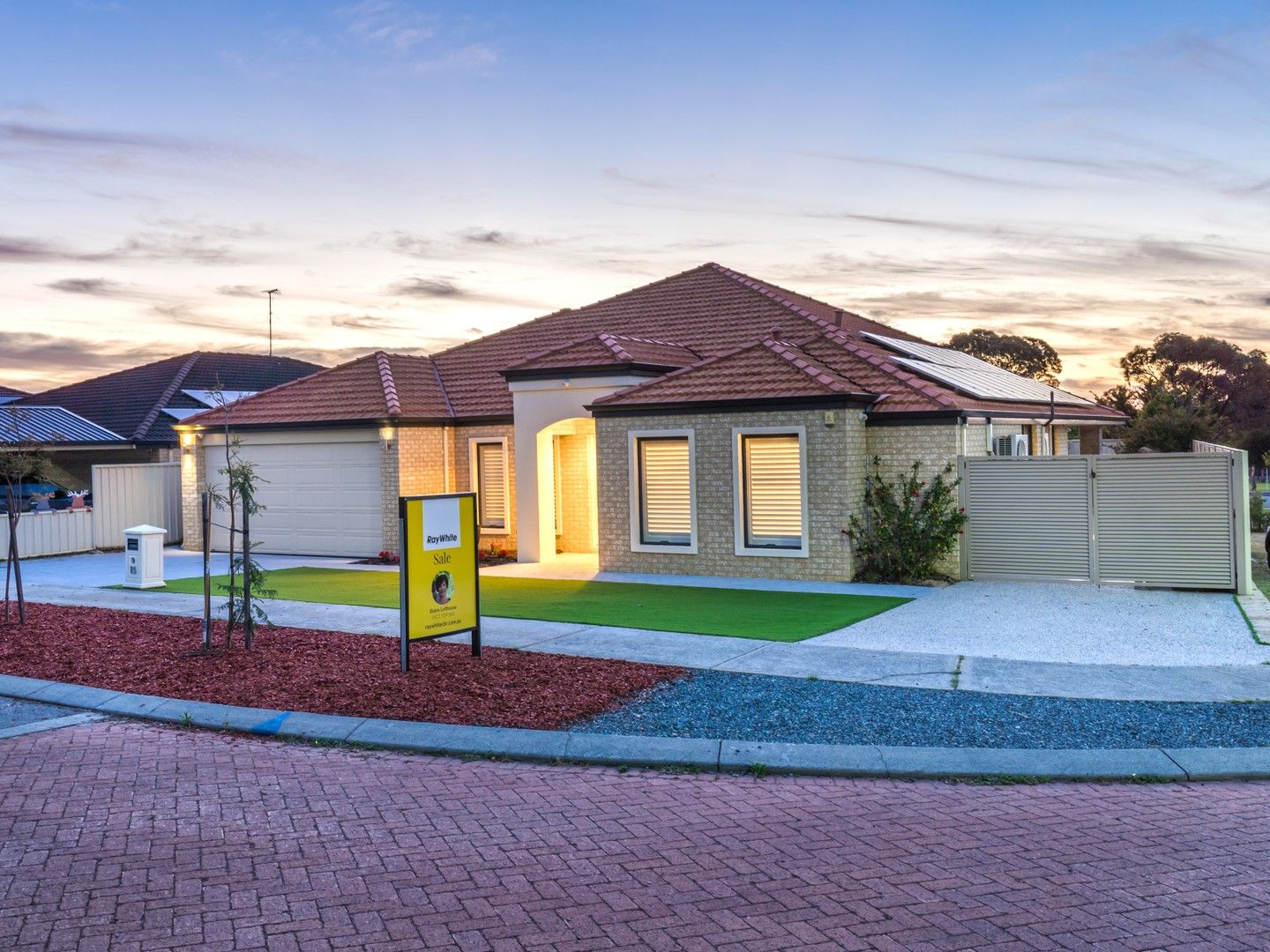 4 bedrooms House in 15 McIver Way BALDIVIS WA, 6171
